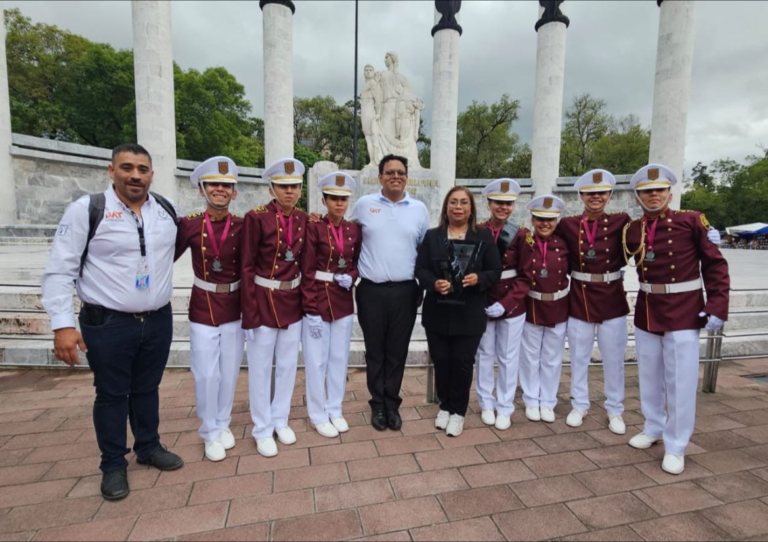 12 honores