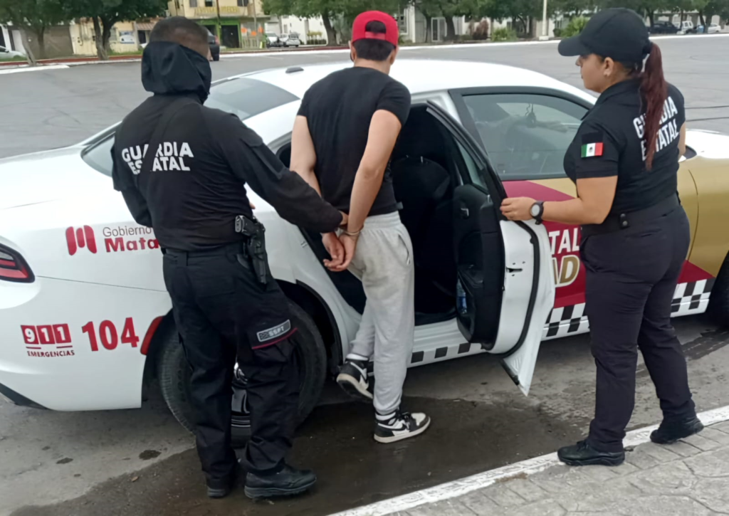 5 detenido